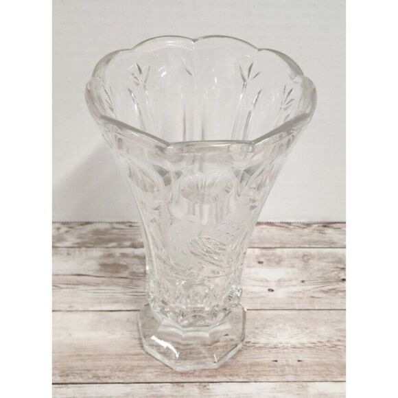 Crystal Bud Vase 7" Tall Flower Bird Etching Floral Footed Heavy - Picture 8 of 8
